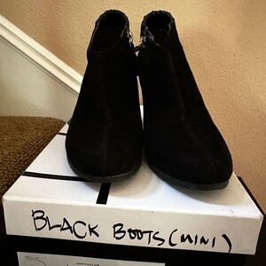 Ann Taylor Shane Suede Shootie Boots Black 7.0